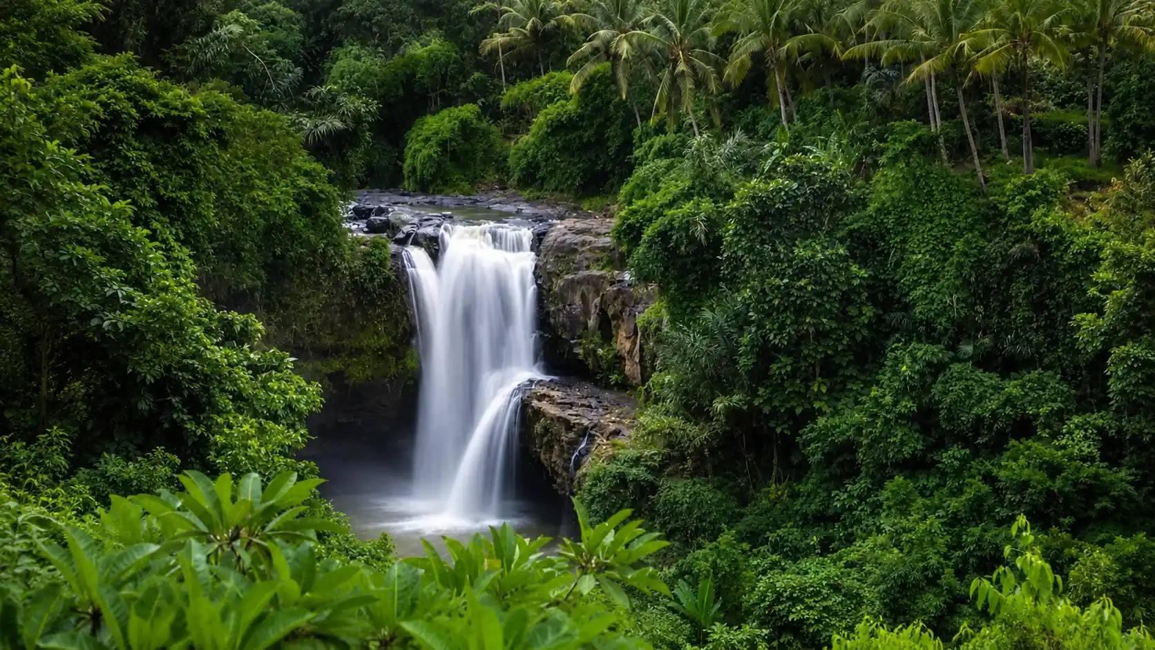 Tegenungan Bali waterfall